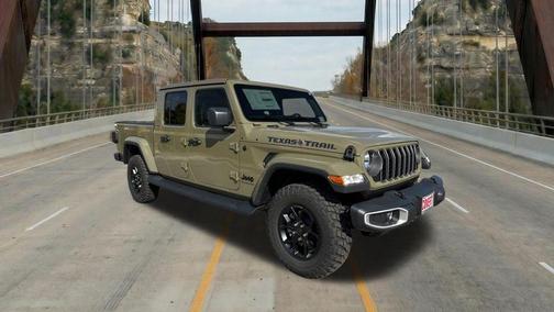 41 2025 Jeep Gladiator Texas Trail