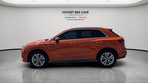 2022 Audi Q3 45 S line Premium