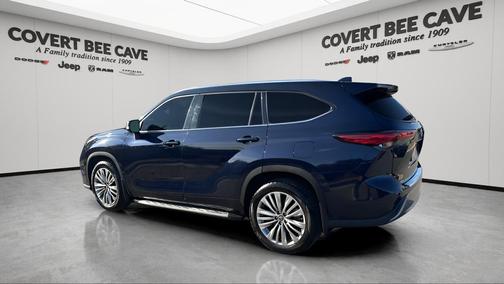 2022 Toyota Highlander Platinum
