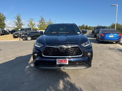 2022 Toyota Highlander Platinum