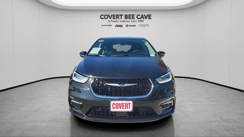 2023 Chrysler Pacifica Touring-L
