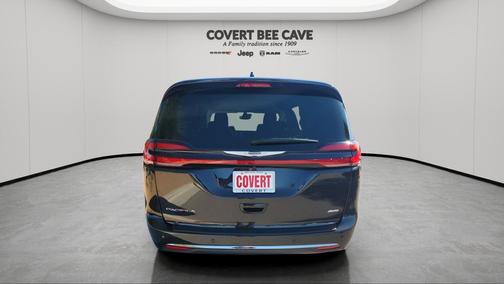 2023 Chrysler Pacifica Touring-L