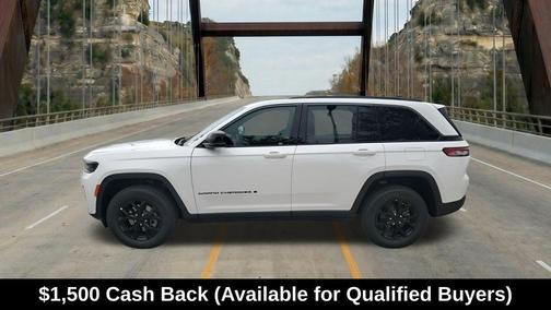 Bright White Clearcoat 2026 Jeep Grand Cherokee Laredo