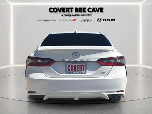 White 2022 Toyota Camry SE