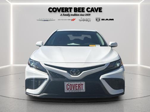 White 2022 Toyota Camry SE