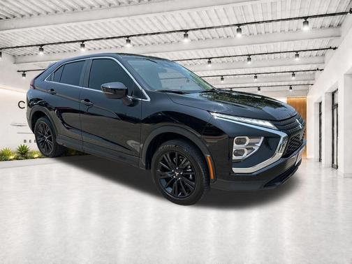 Labrador Black Pearl 2025 Mitsubishi Eclipse Cross LE