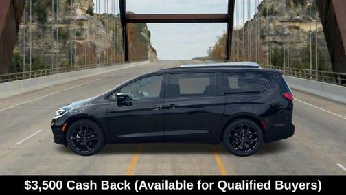 Diamond Black 2026 Chrysler Pacifica Limited