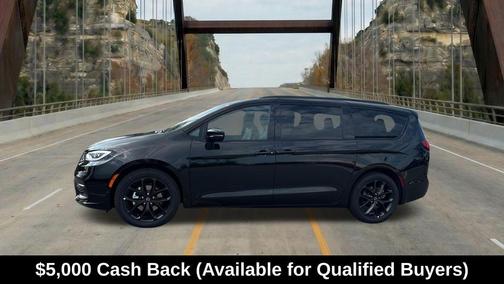 Diamond Black 2026 Chrysler Pacifica Limited