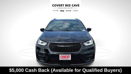 Diamond Black 2026 Chrysler Pacifica Limited