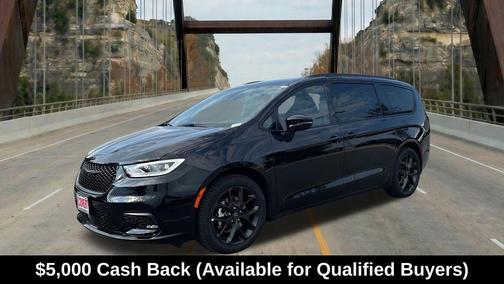 Diamond Black 2026 Chrysler Pacifica Limited