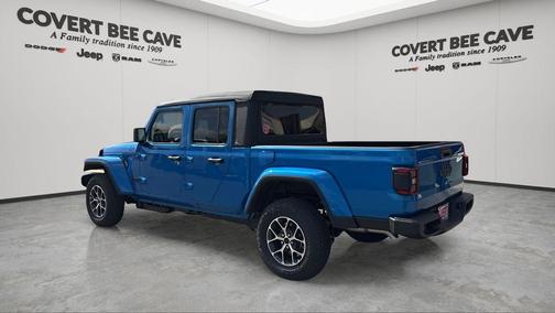Hydro Blue Pearlcoat 2026 Jeep Gladiator Sport