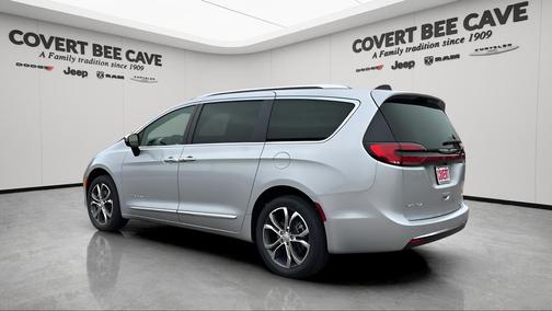 2026 Chrysler Pacifica Pinnacle