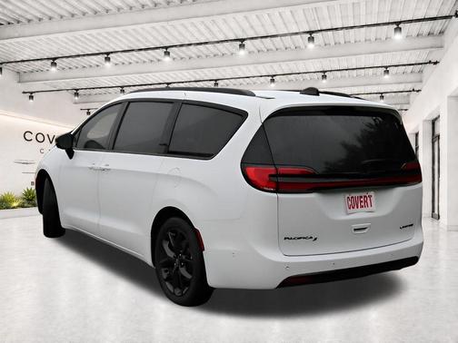 Bright White Clearcoat 2025 Chrysler Pacifica Limited