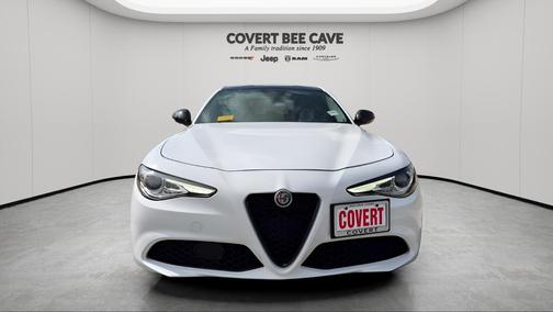 2021 Alfa Romeo Giulia Base