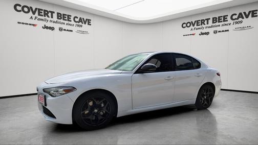2021 Alfa Romeo Giulia Base