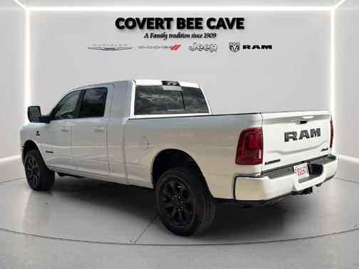 Bright White Clearcoat 2025 RAM 2500 Laramie