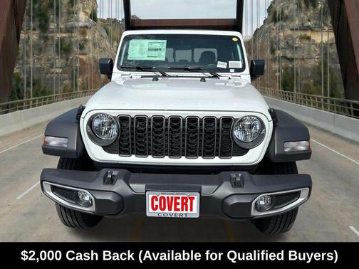 Bright White Clearcoat 2026 Jeep Gladiator Sport