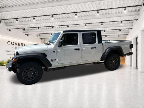 Bright White Clearcoat 2026 Jeep Gladiator Sport