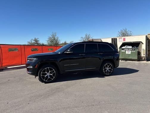 2024 Jeep Grand Cherokee Summit