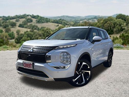 White Diamond 2024 Mitsubishi Outlander SE Black Edition