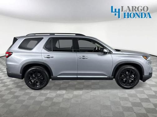 2025 Honda Pilot TOURING+