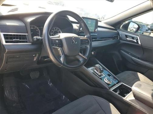 2022 Mitsubishi Outlander Black Edition