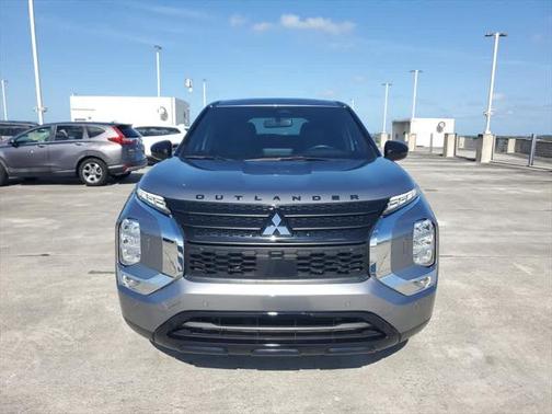 2022 Mitsubishi Outlander Black Edition