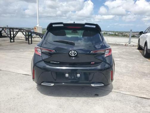 2022 Toyota Corolla Hatchback SE