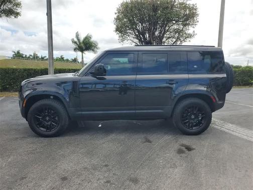 2024 Land Rover Defender P300