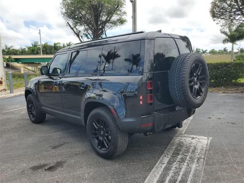 2024 Land Rover Defender P300