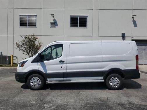2023 Ford Transit-250