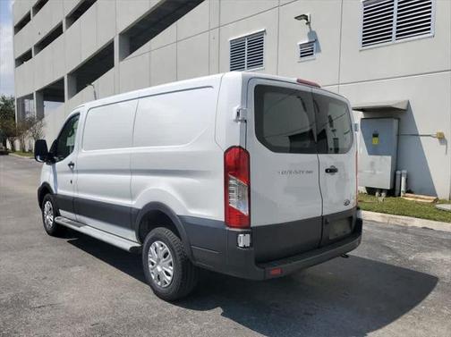 2023 Ford Transit-250