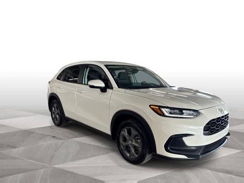 Platinum White Pearl 2026 Honda HR-V