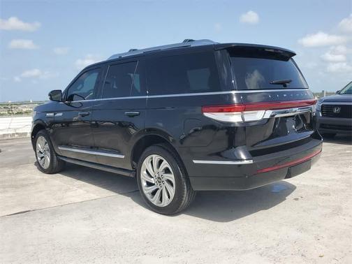 2024 Lincoln Navigator Reserve