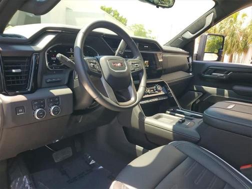 2025 GMC Sierra 2500 AT4X