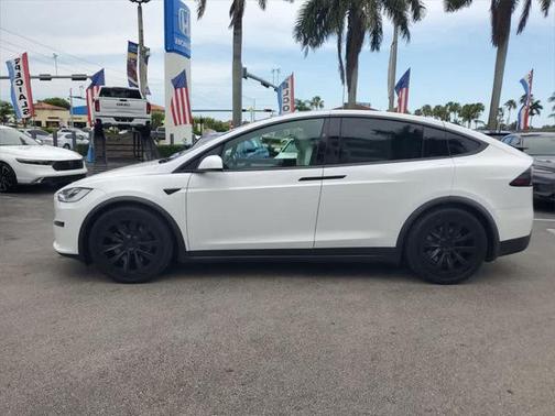 2022 Tesla Model X Base