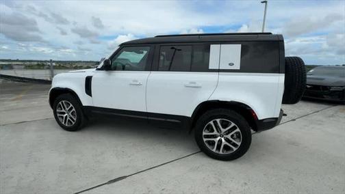 2024 Land Rover Defender 110 X-Dynamic SE