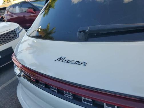 2020 Porsche Macan Base