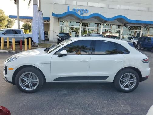 2020 Porsche Macan Base