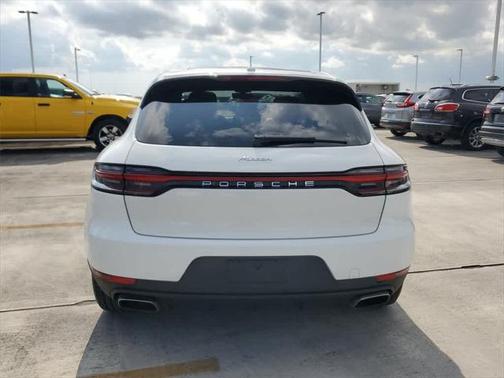 2020 Porsche Macan Base