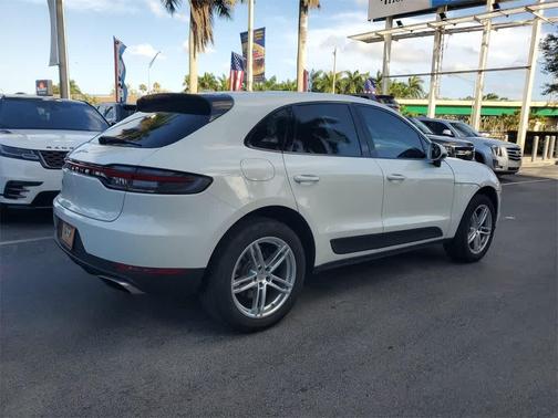 2020 Porsche Macan Base