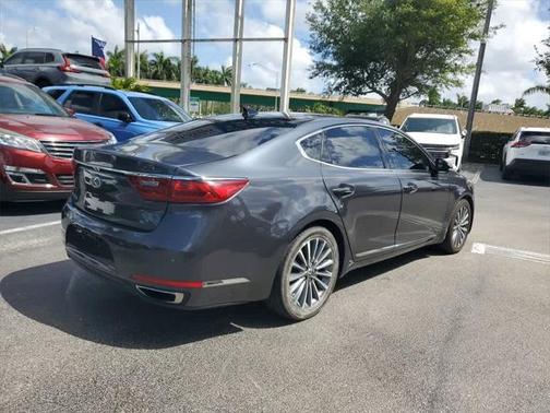 2017 Kia Cadenza Technology