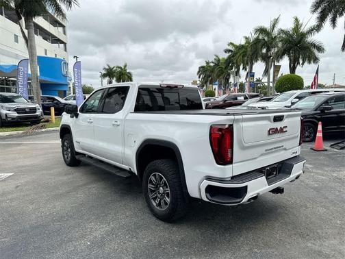 2024 GMC Sierra 1500 AT4