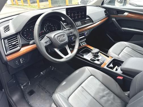 2023 Audi Q5 40 Premium