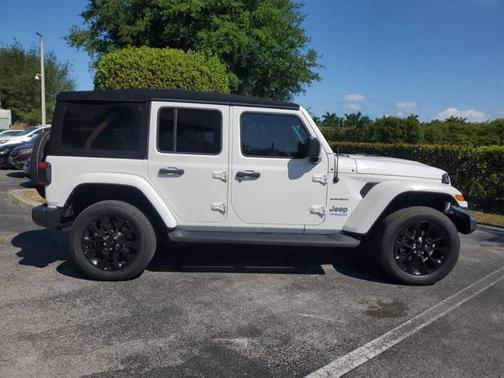 2022 Jeep Wrangler Unlimited 4xe Sahara