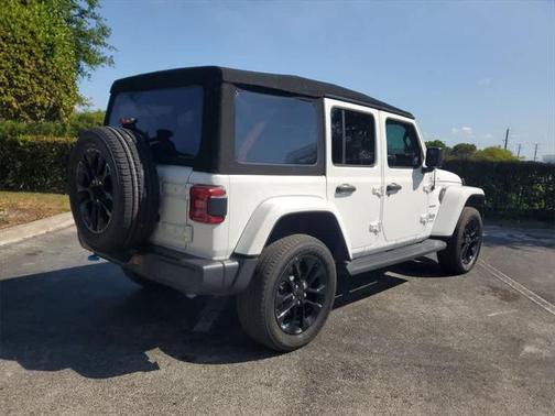 2022 Jeep Wrangler Unlimited 4xe Sahara