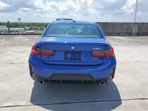2024 BMW 330e 330e