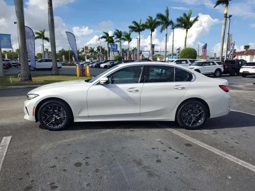 2025 BMW 330 i