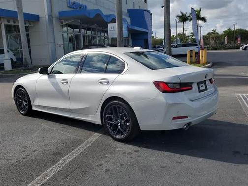 2025 BMW 330 i