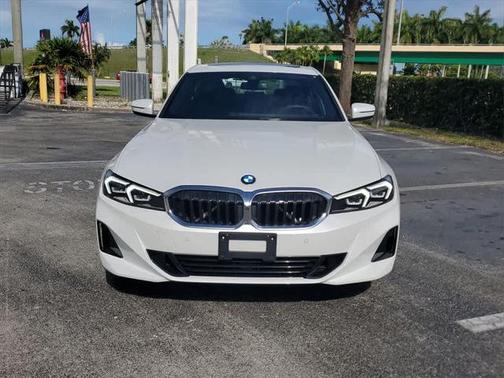 2025 BMW 330 i